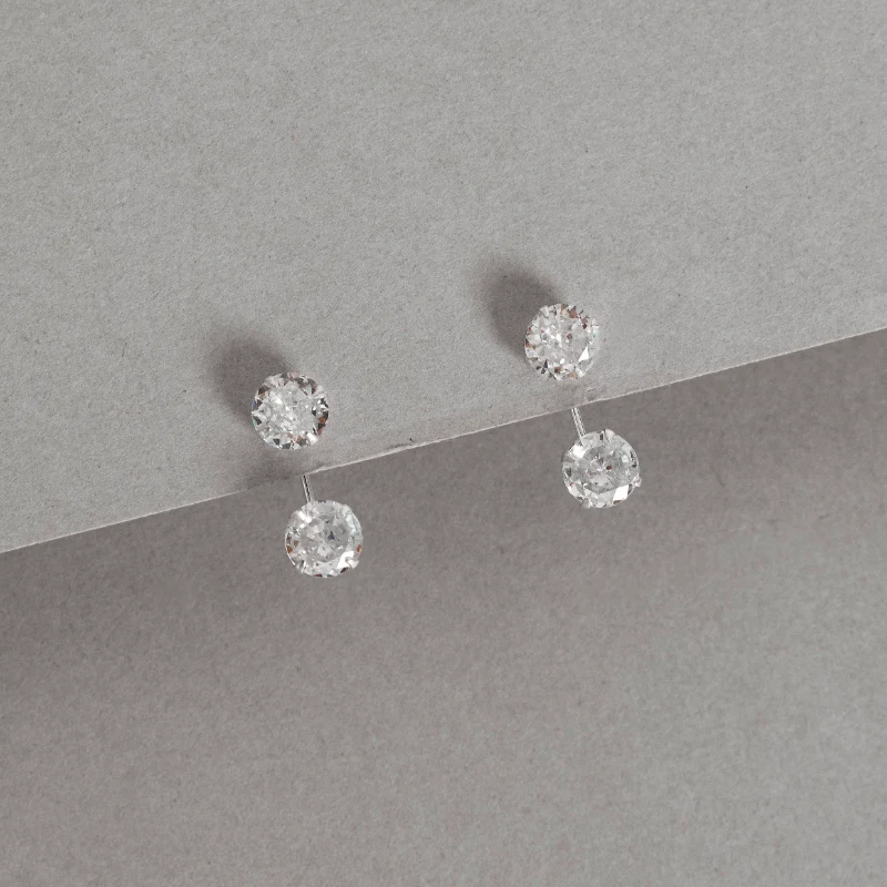 Brinco Duas Zircônias Cristal 6mm