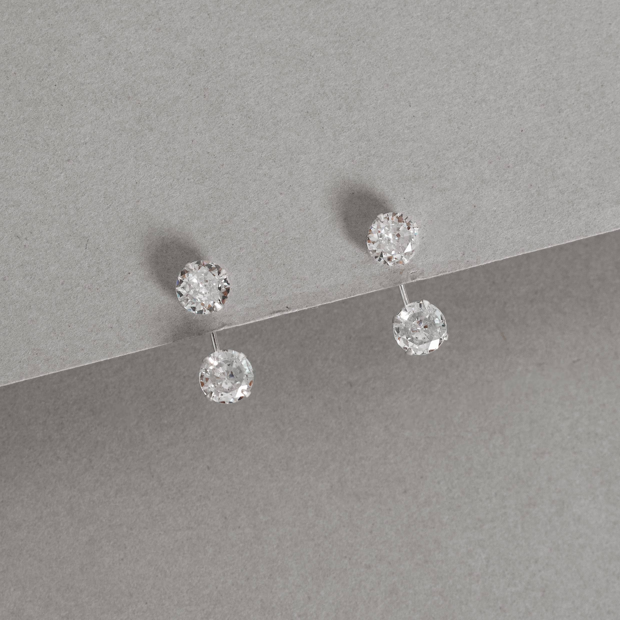 Brinco Duas Zircônias Cristal 6mm