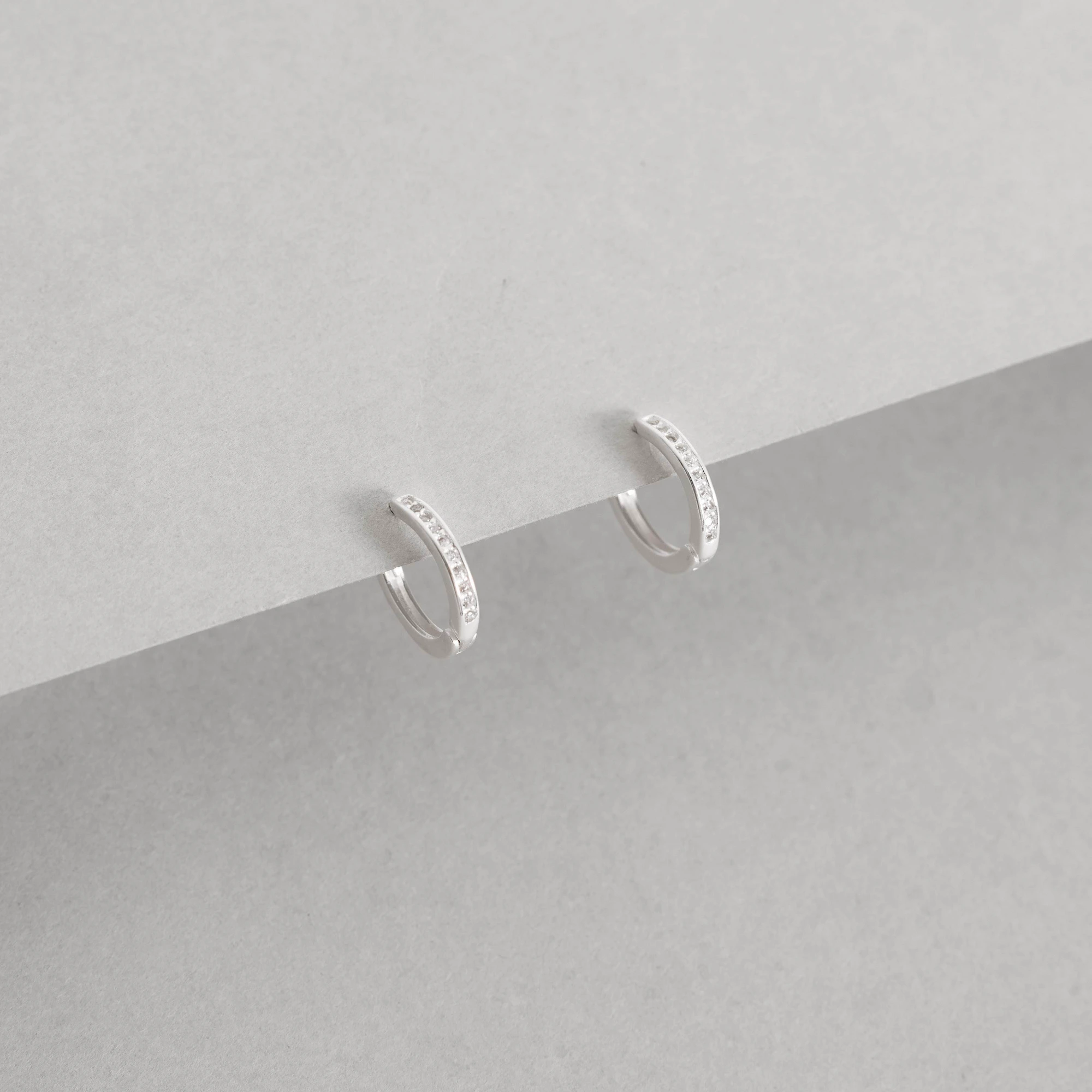 Argola Click 12mm Cravejada Fio Quadrado