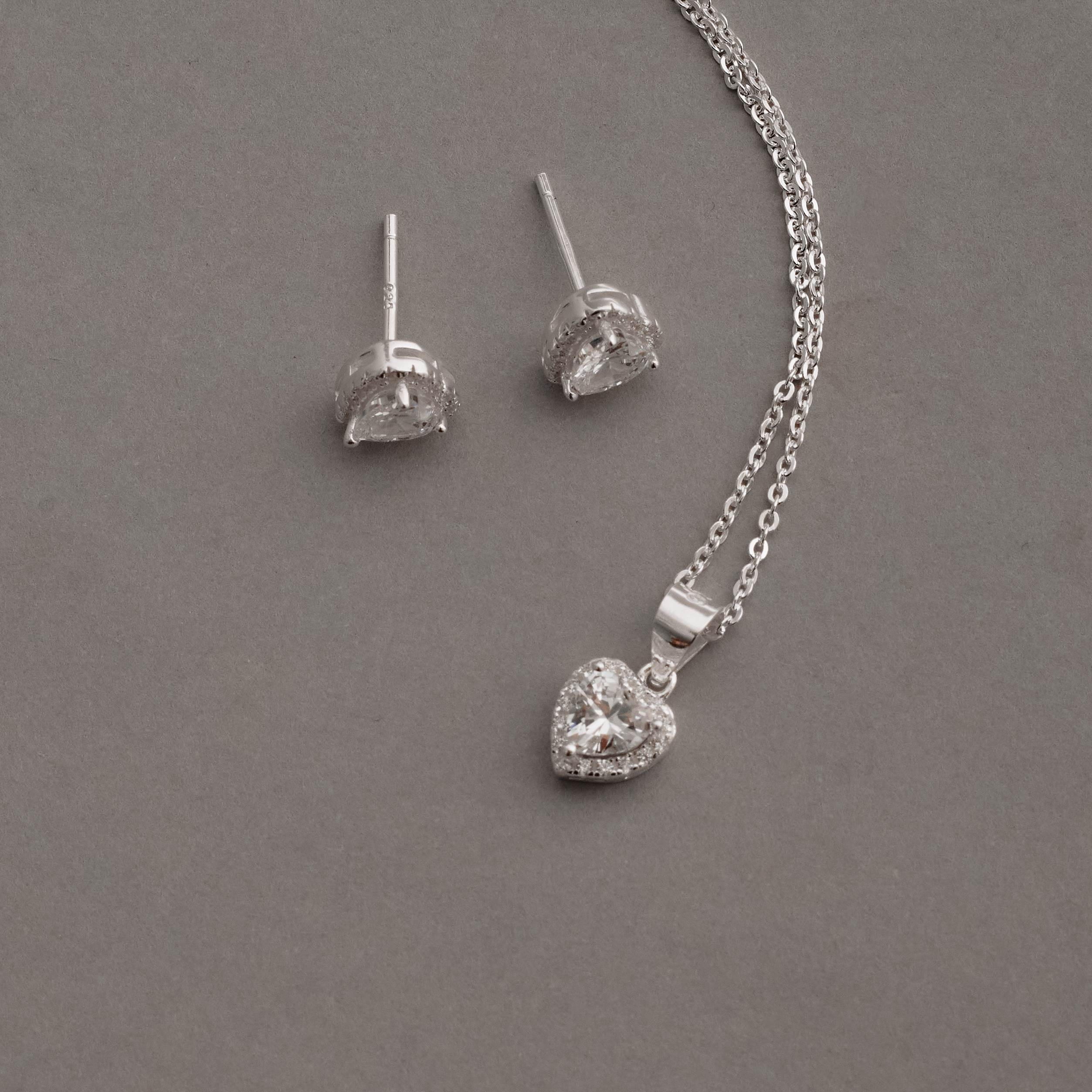 Conjunto Brinco e Colar Zircônia Coração Com Cravejo 7mm, Corrente Cadeadinho 40cm