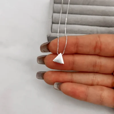 Colar Triangulo Passante 8mm 45cm