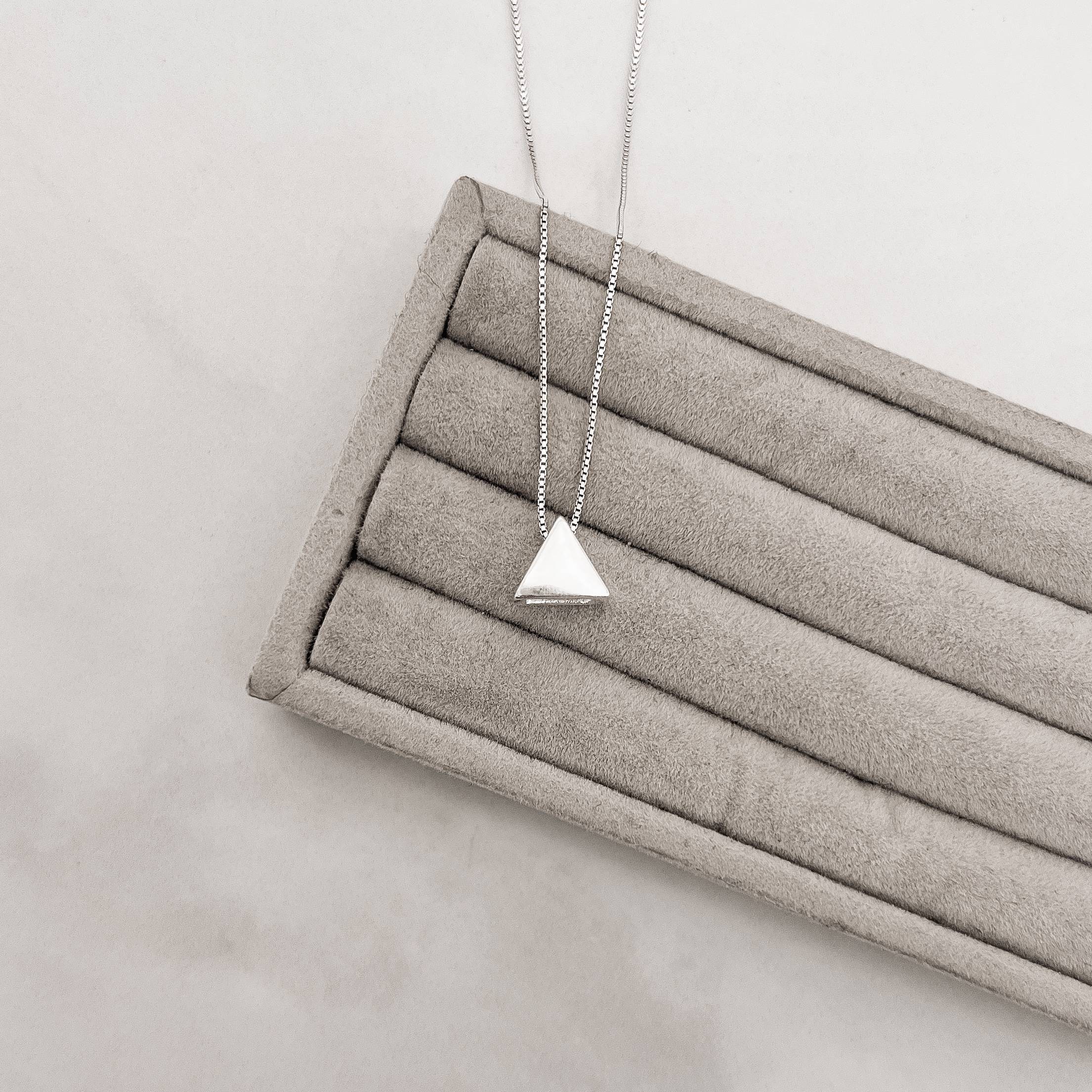 Colar Triangulo Passante 8mm 45cm