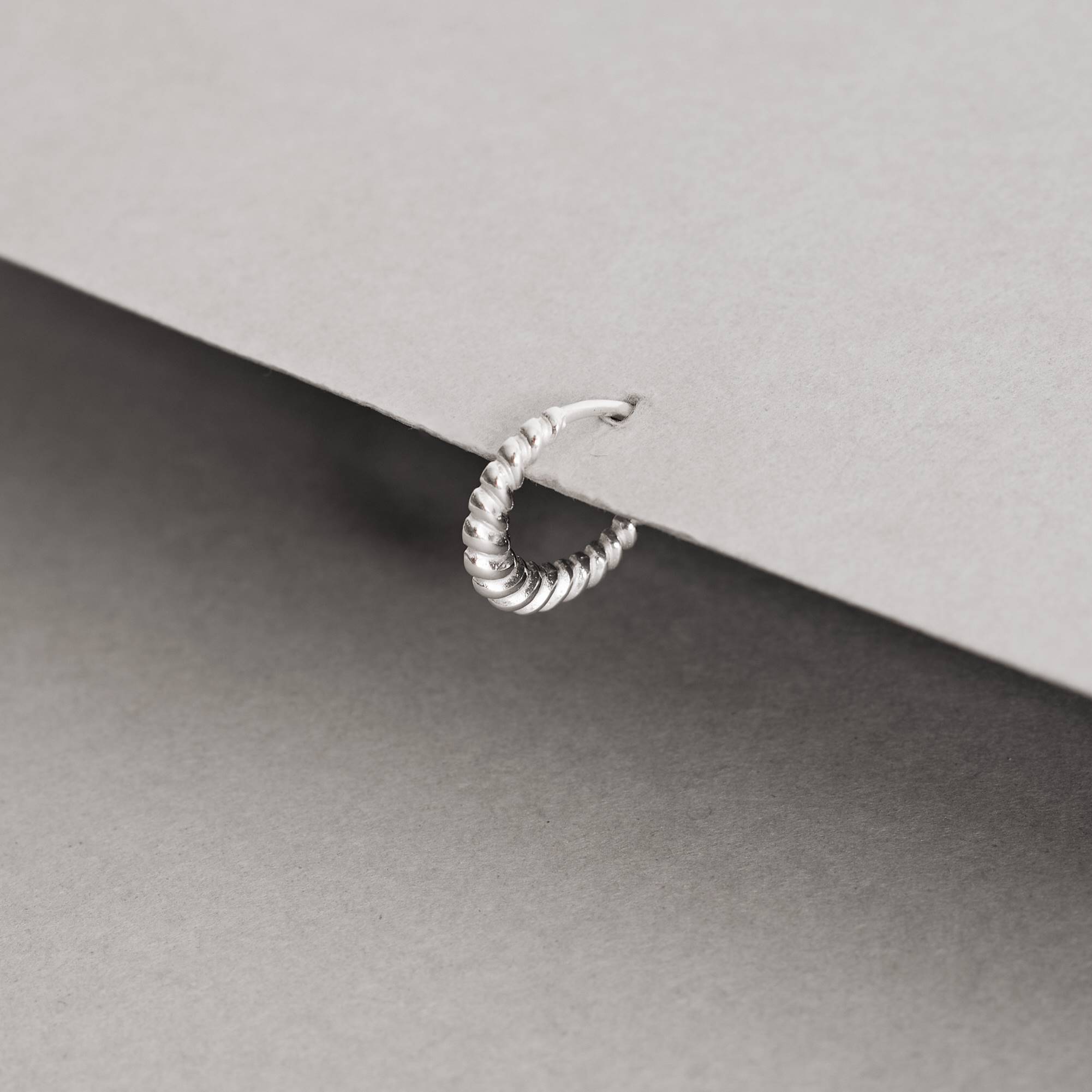 Piercing Argola Detalhado Torcido 12mm