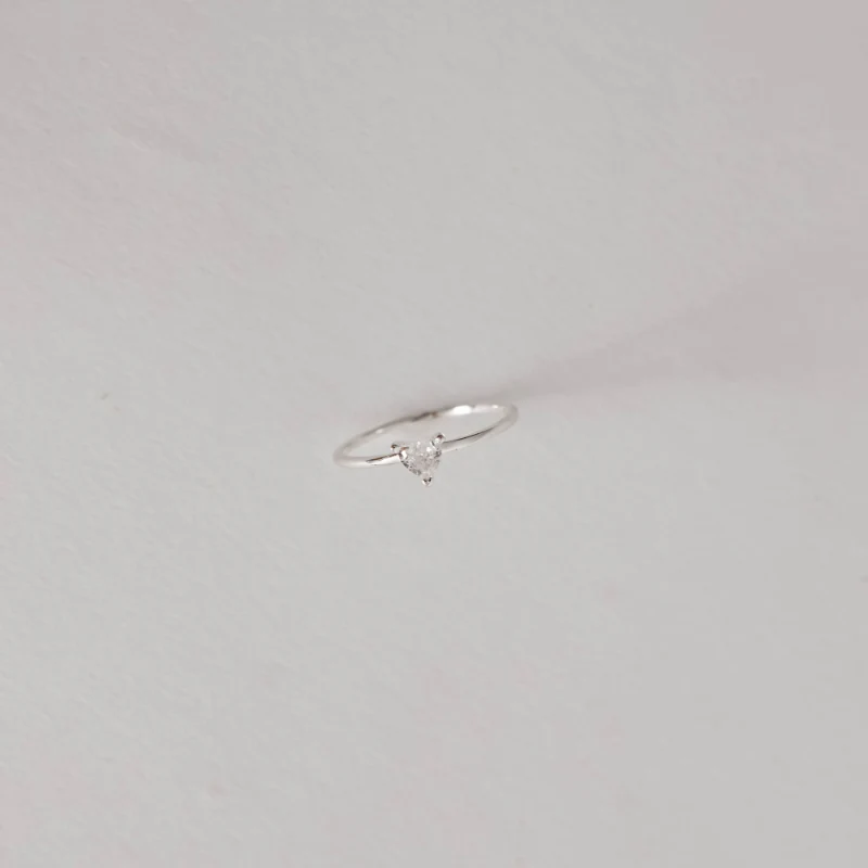 Anel Solitário Zircônia Coração 4mm