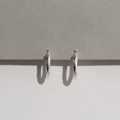 Argola Click Oval 15mm Fio Torcido