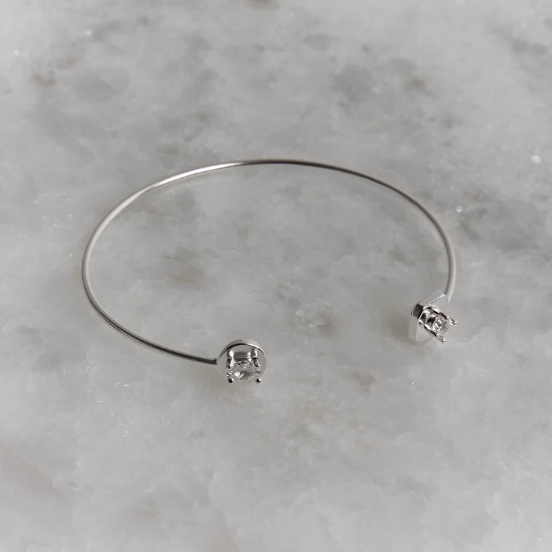 Bracelete 2 Zircônias Redonda e Oval Regulável