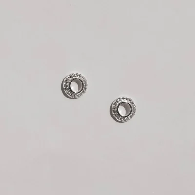 Conjunto Brincos e Colar Círculo Vazado com Cravejo 9mm, Corrente Cadeadinho 45cm