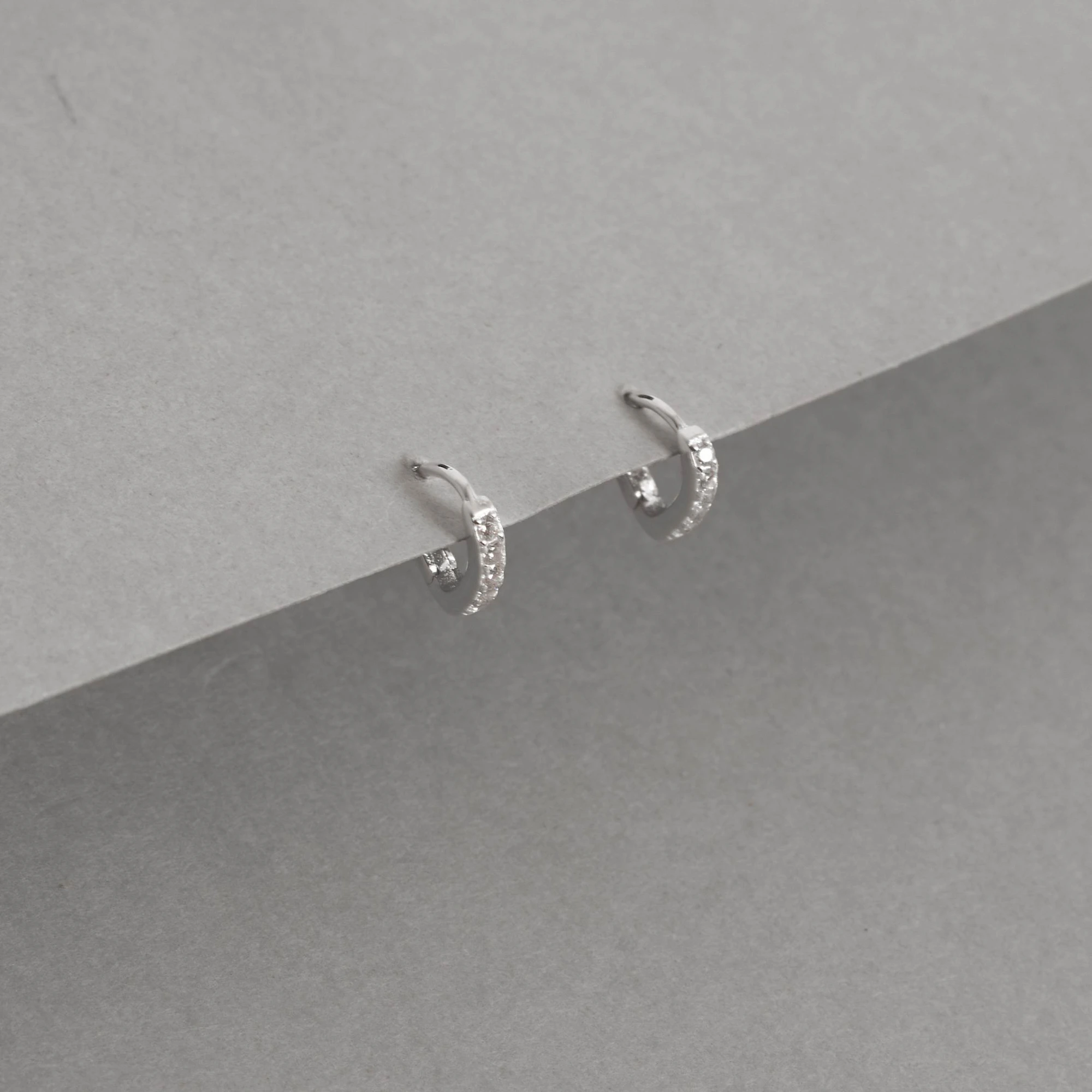 Argola Click Gota 10mm Cravejada