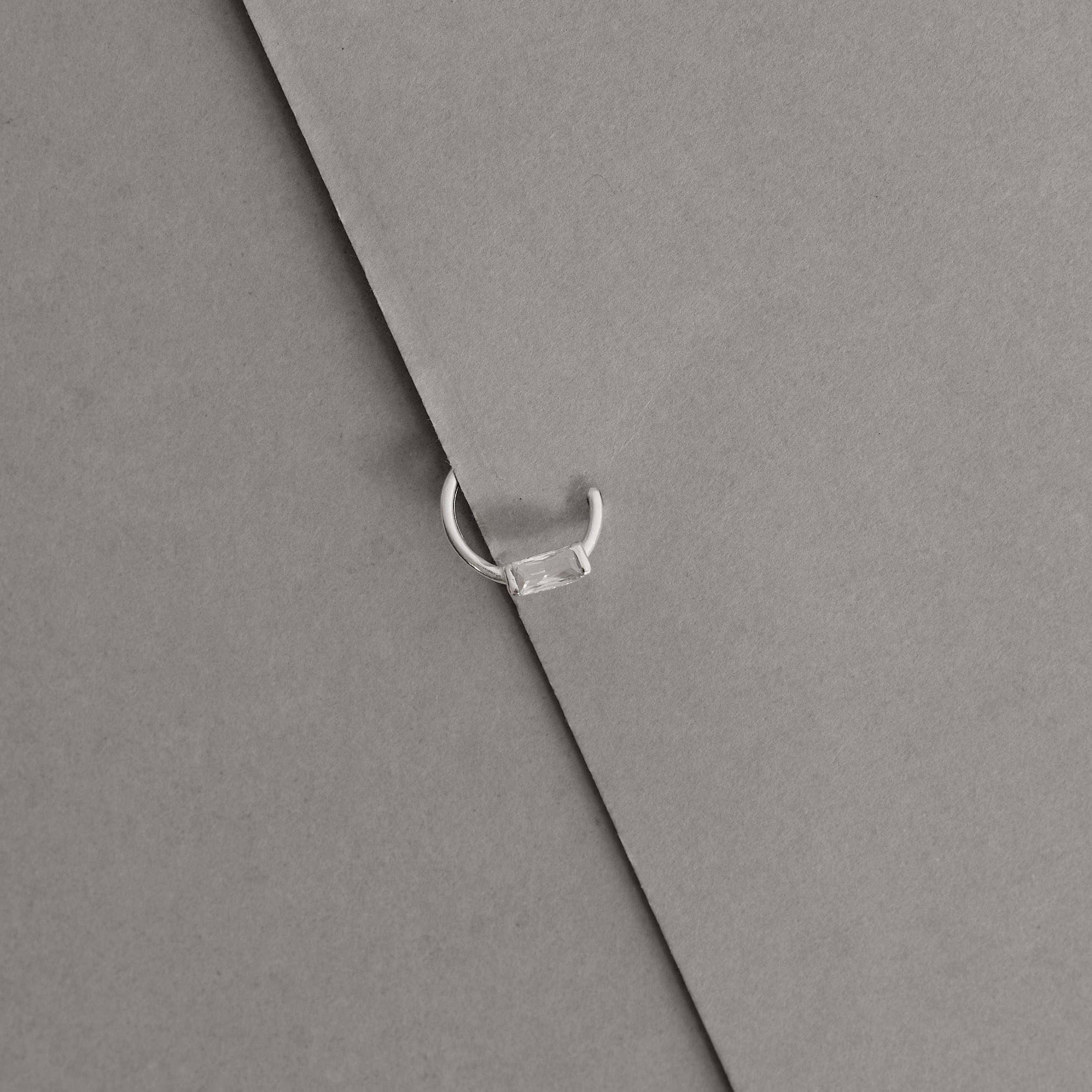 Piercing Argola 9mm Zircônia Retangular