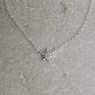 Colar Entremeio Floco de Neve Cravejada 9mm Corrente Cadeado 40+5cm