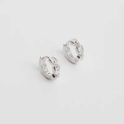 Argola Click Corrente com Zircônias 10mm Detalhe Coração Vazado